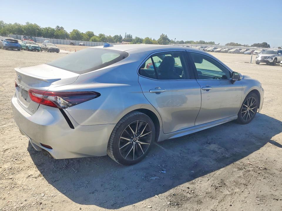 Продаж на аукціоні авто 2022 Toyota Camry, vin: 4T1G11AK6NU018029, номер лоту: 59718956