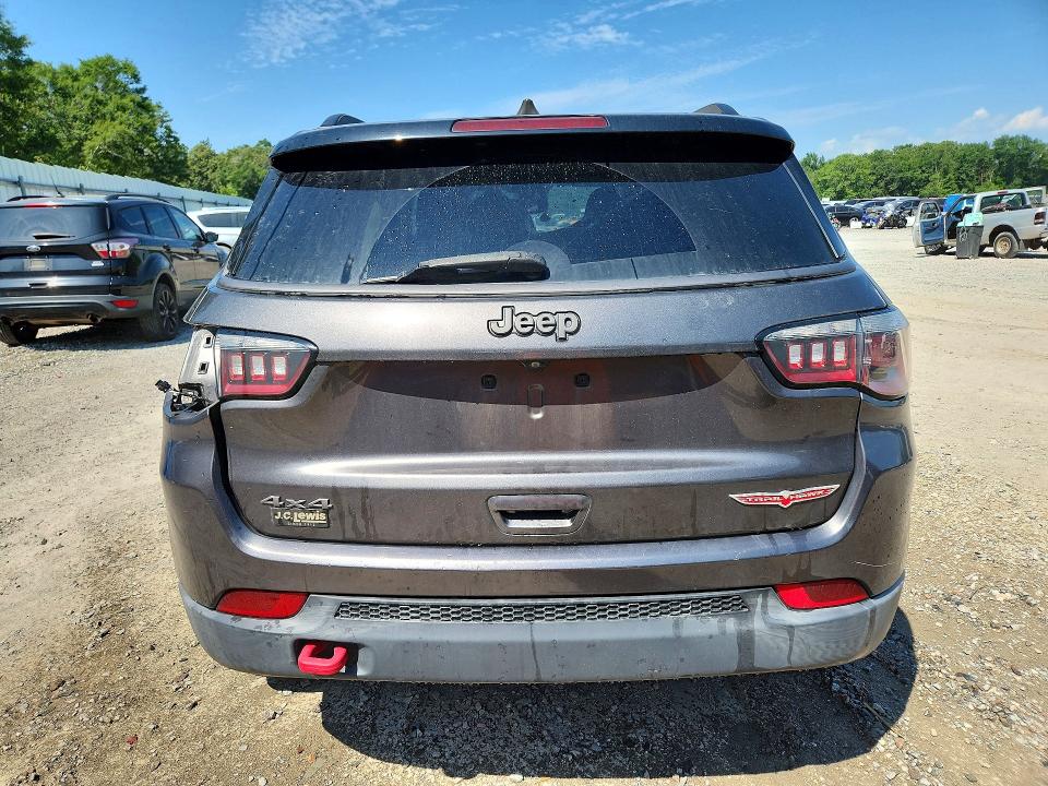 59674836 :رقم المزاد ، 3C4NJDDB7KT825500 vin ، 2019 Jeep Compass مزاد بيع