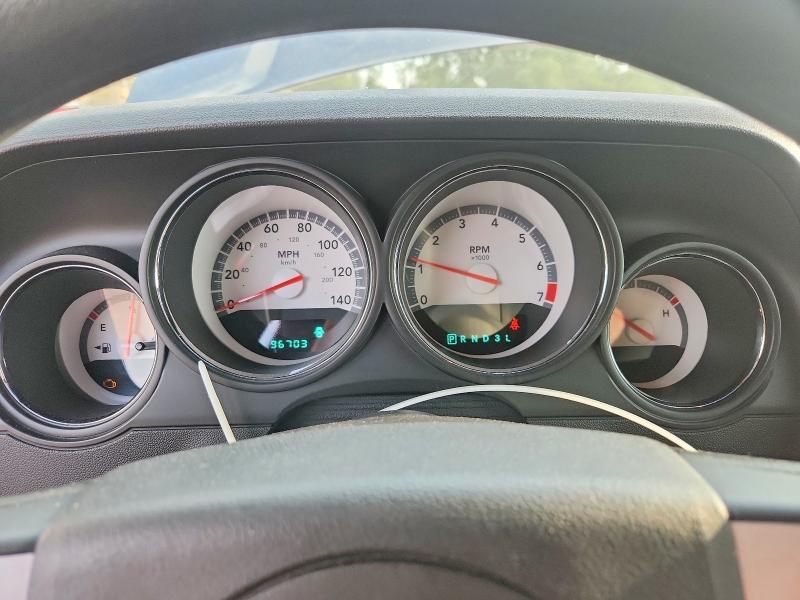 60381506 :رقم المزاد ، 2B3LJ44V79H587217 vin ، 2009 Dodge Challenger مزاد بيع