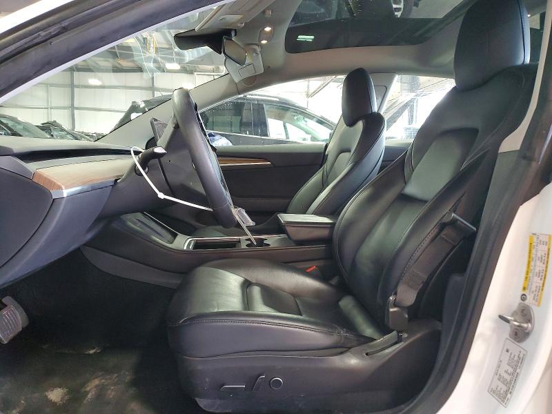 61530596 :رقم المزاد ، 5YJ3E1EA5NF285535 vin ، 2022 Tesla Model 3 مزاد بيع