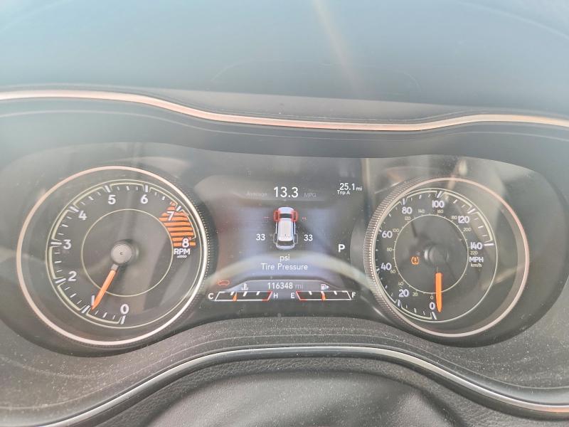 62032346 :رقم المزاد ، 1C4PJMDX1KD156022 vin ، 2019 Jeep Cherokee مزاد بيع