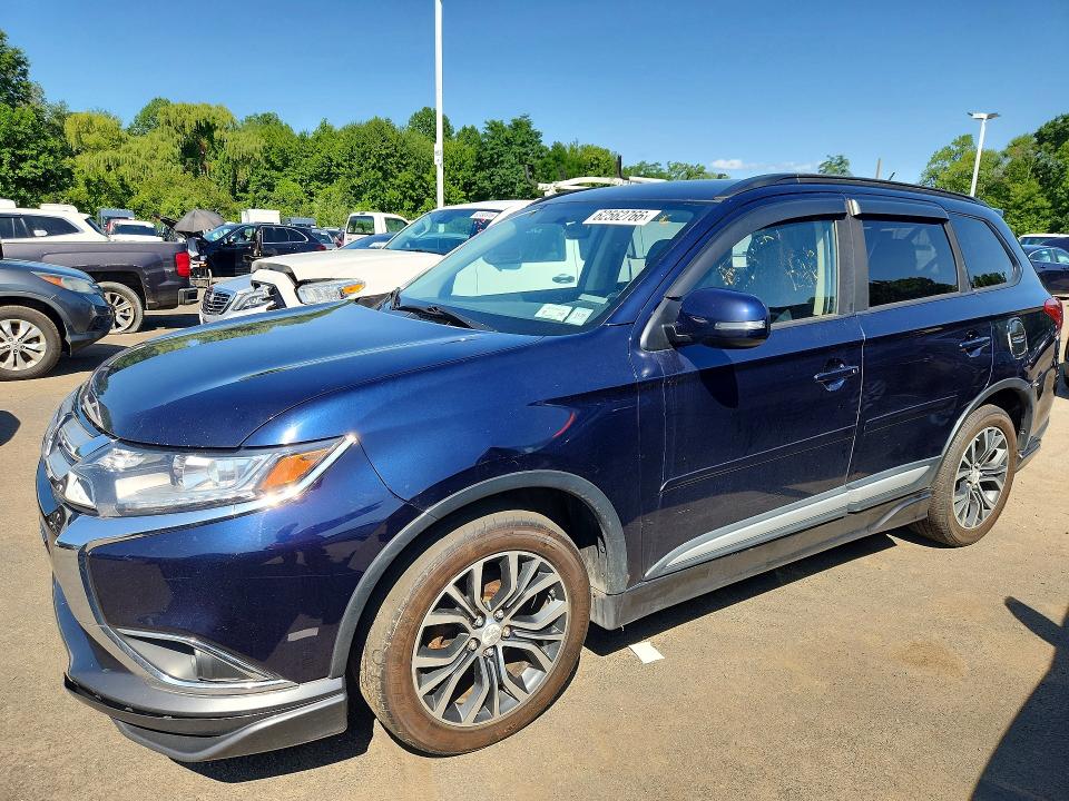 2016 Mitsubishi Outlander მანქანა იყიდება აუქციონზე, vin: JA4AZ3A35GZ037257, აუქციონის ნომერი: 62562766