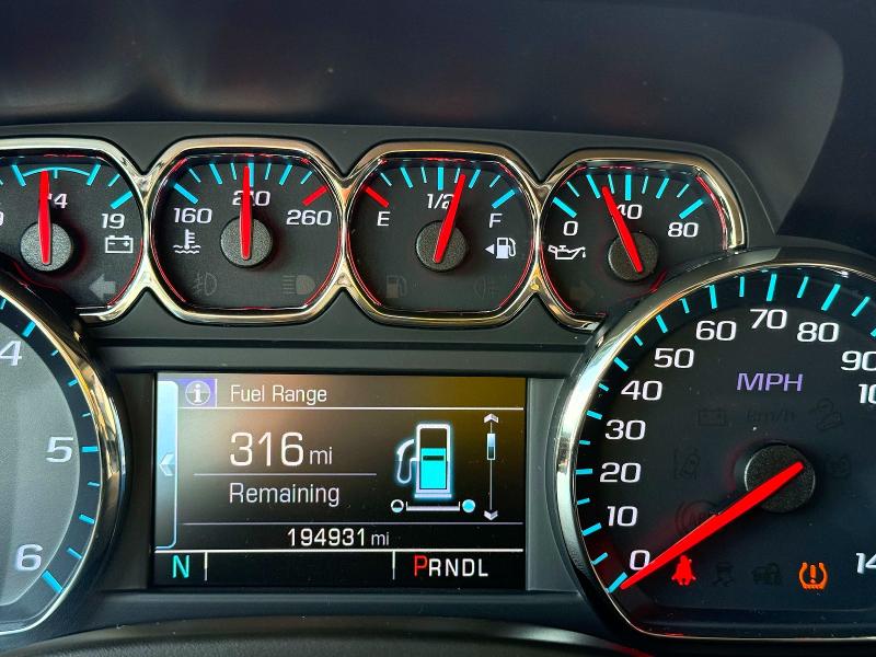 2019 Chevrolet Suburban მანქანა იყიდება აუქციონზე, vin: 1GNSKHKC6KR275841, აუქციონის ნომერი: 62538886
