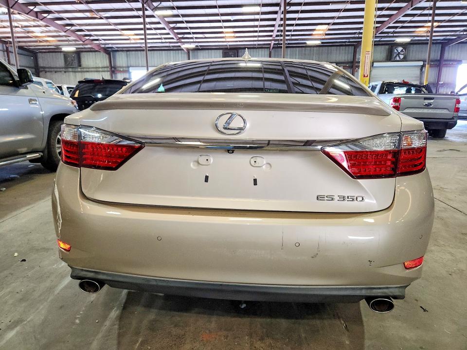 59806986 :رقم المزاد ، JTHBK1GG3F2172773 vin ، 2015 Lexus Es مزاد بيع