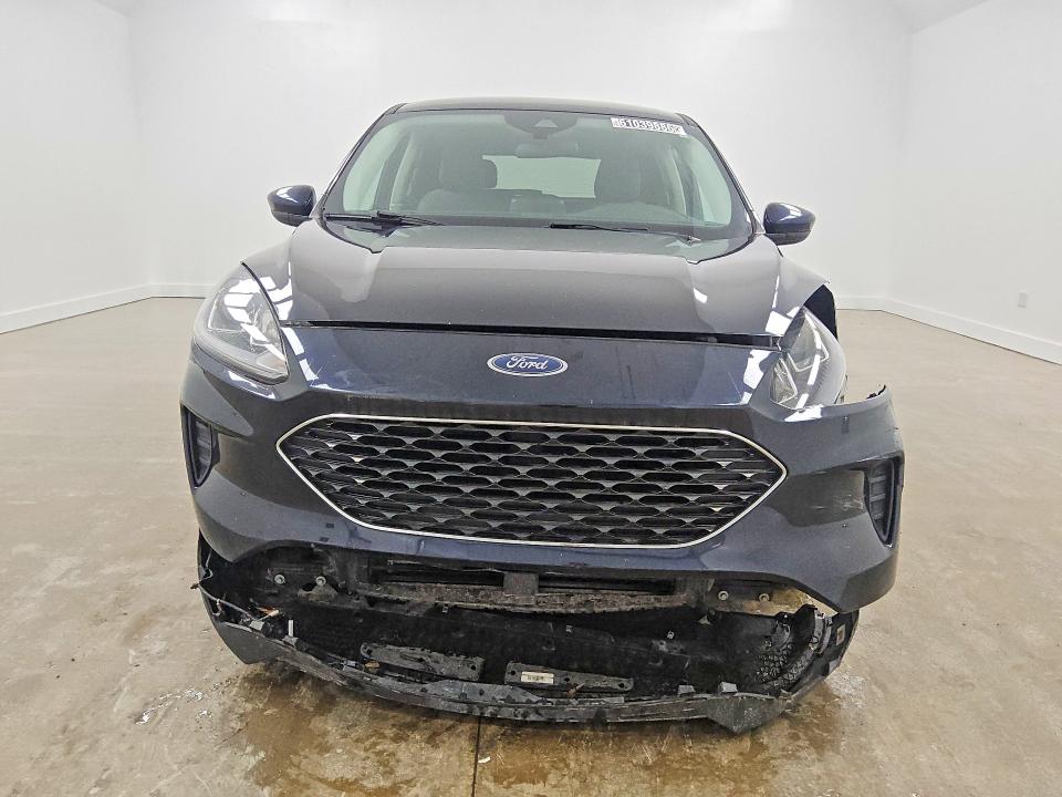 61039886 :رقم المزاد ، 1FMCU0G6XMUB28932 vin ، 2021 Ford Escape مزاد بيع