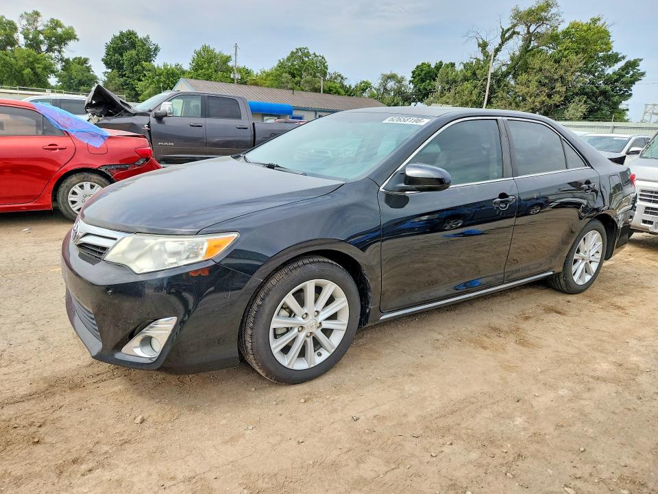 2013 Toyota Camry მანქანა იყიდება აუქციონზე, vin: 4T4BF1FK4DR333632, აუქციონის ნომერი: 62658196