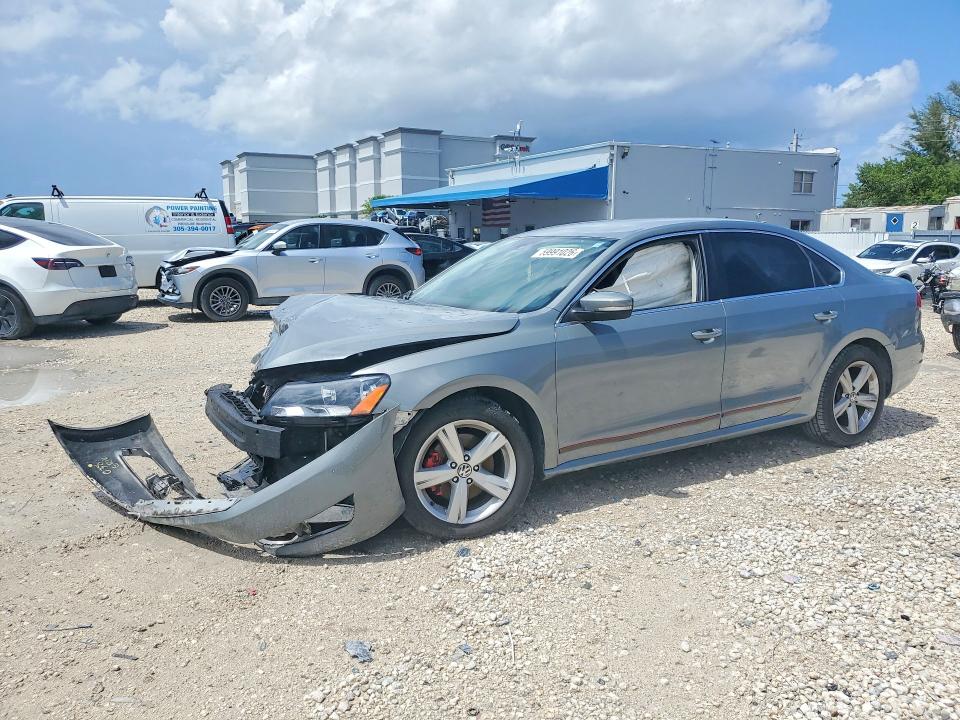 59991026 :رقم المزاد ، 1VWBH7A37DC104733 vin ، 2013 Volkswagen Passat مزاد بيع