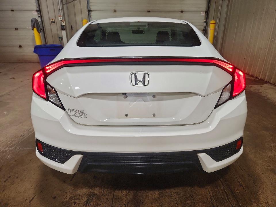 60980606 :رقم المزاد ، 2HGFC4B08JH304813 vin ، 2018 Honda Civic مزاد بيع
