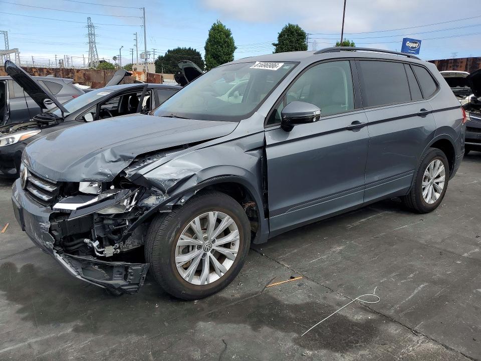 Продажа на аукционе авто 2019 Volkswagen Tiguan, vin: 3VV1B7AX0KM196395, номер лота: 61696986