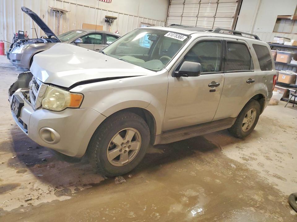 2009 Ford Escape მანქანა იყიდება აუქციონზე, vin: 1FMCU03709KA57502, აუქციონის ნომერი: 61078366