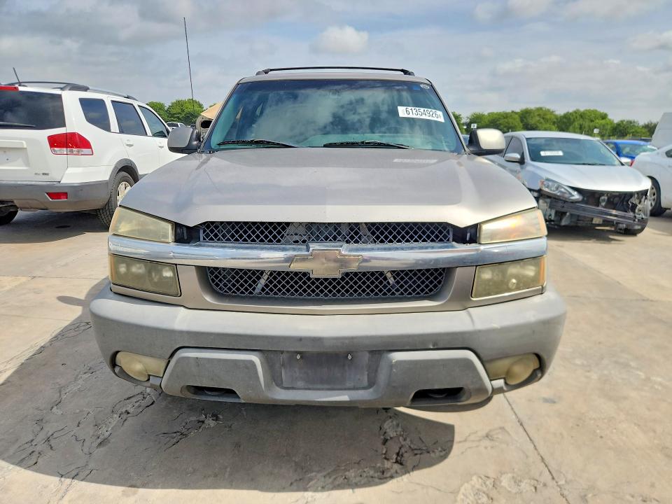 61354926 :رقم المزاد ، 3GNEK13T62G113131 vin ، 2002 Chevrolet Avalanche مزاد بيع