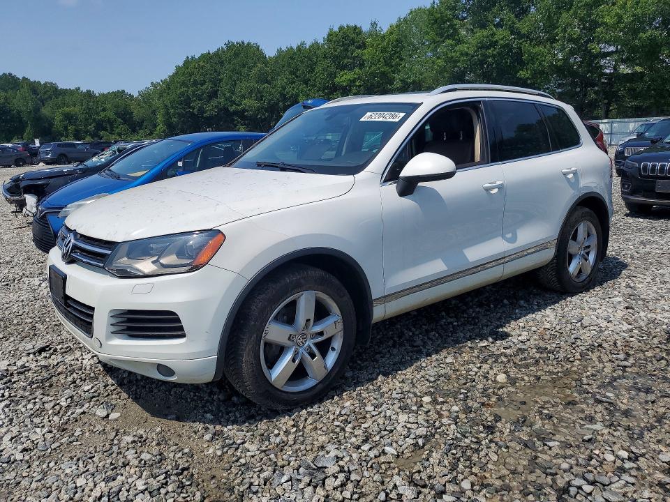 62204286 :رقم المزاد ، WVGEP9BP8DD011533 vin ، 2013 Volkswagen Touareg مزاد بيع