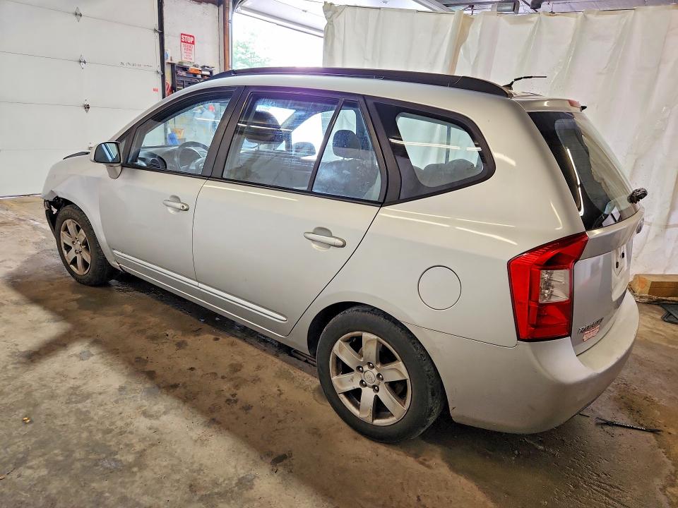 60115896 :رقم المزاد ، KNAFG526487133591 vin ، 2008 Kia Rondo مزاد بيع
