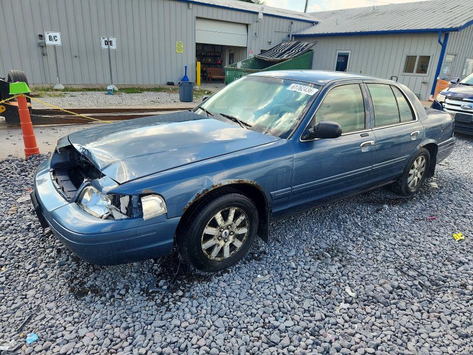 61762436 :رقم المزاد ، 2FAFP74V68X129125 vin ، 2008 Ford Crown Victoria مزاد بيع