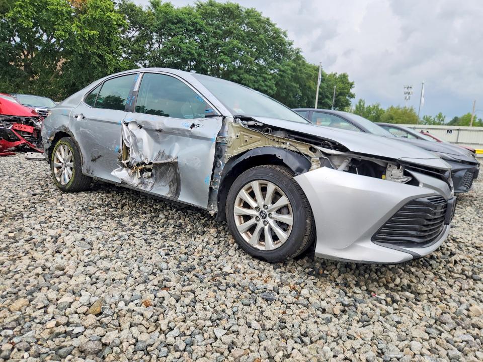 Продаж на аукціоні авто 2018 Toyota Camry, vin: 4T1B11HK0JU108187, номер лоту: 61488126