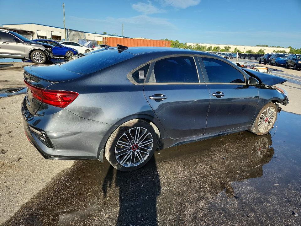 2021 Kia Forte მანქანა იყიდება აუქციონზე, vin: 3KPF44ACXME276794, აუქციონის ნომერი: 61053396