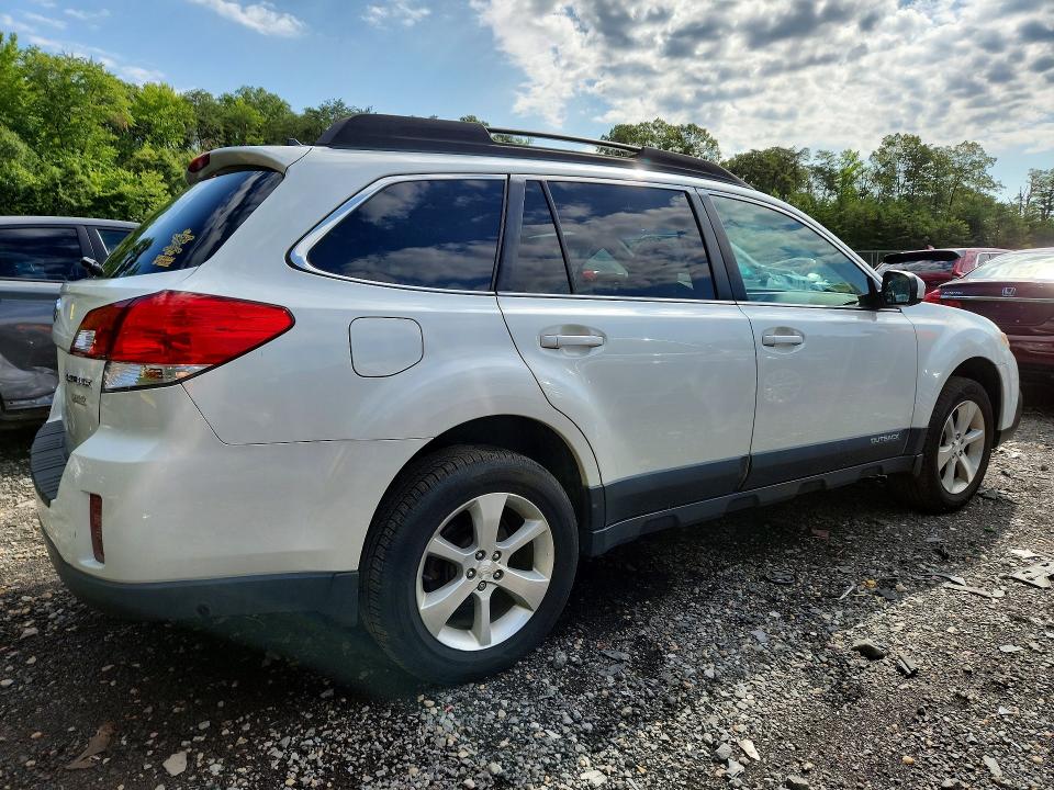 62272746 :رقم المزاد ، 4S4BRBLC3D3298771 vin ، 2013 Subaru Outback مزاد بيع
