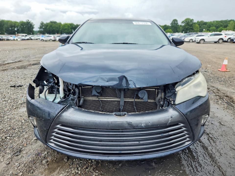 2015 Toyota Camry Hybrid მანქანა იყიდება აუქციონზე, vin: 4T1BD1FK9FU145675, აუქციონის ნომერი: 60812336