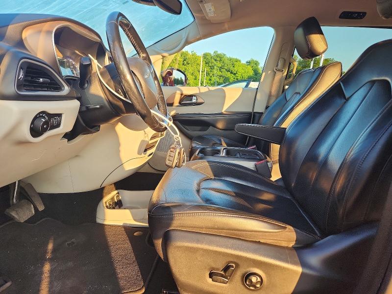 62140256 :رقم المزاد ، 2C4RC1BG8KR721240 vin ، 2019 Chrysler Pacifica مزاد بيع