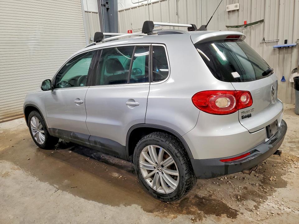 62791866 :رقم المزاد ، WVGBV7AX2BW539293 vin ، 2011 Volkswagen Tiguan مزاد بيع