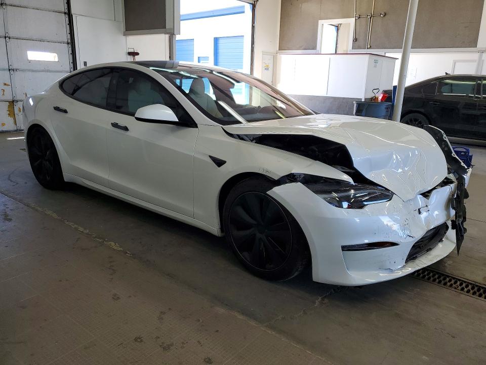 60428286 :رقم المزاد ، 5YJSA1E50RF532878 vin ، 2024 Tesla Model S مزاد بيع
