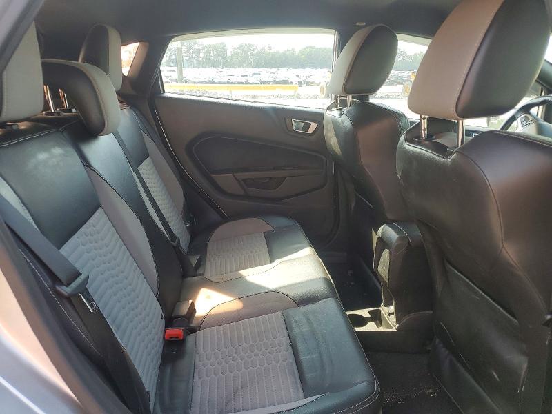 59346826 :رقم المزاد ، 3FADP4GX1FM202929 vin ، 2015 Ford Fiesta مزاد بيع