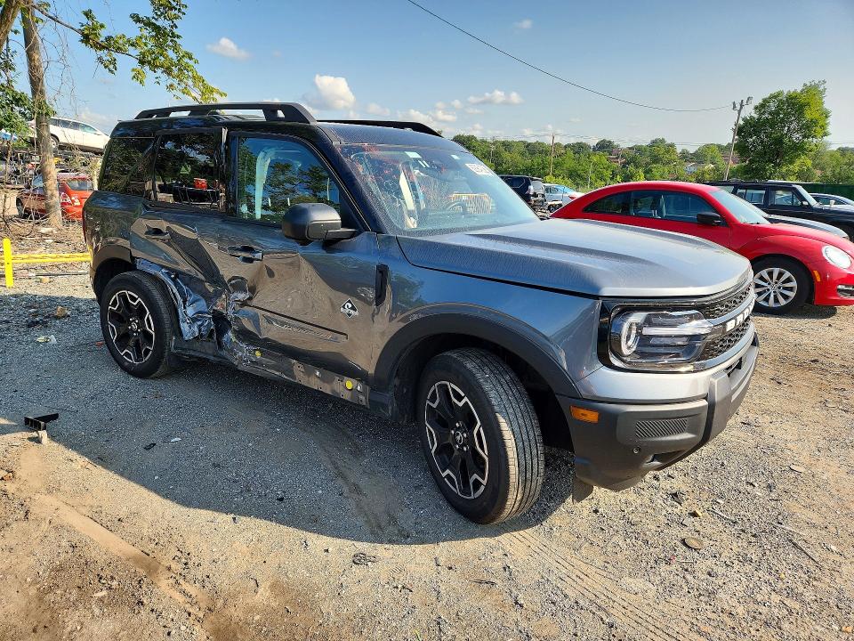 62384206 :رقم المزاد ، 3FMCR9CN9SRE33930 vin ، 2025 Ford Bronco Sport مزاد بيع