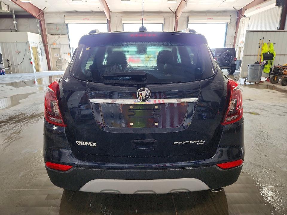 60976476 :رقم المزاد ، KL4CJESB7MB357265 vin ، 2021 Buick Encore مزاد بيع