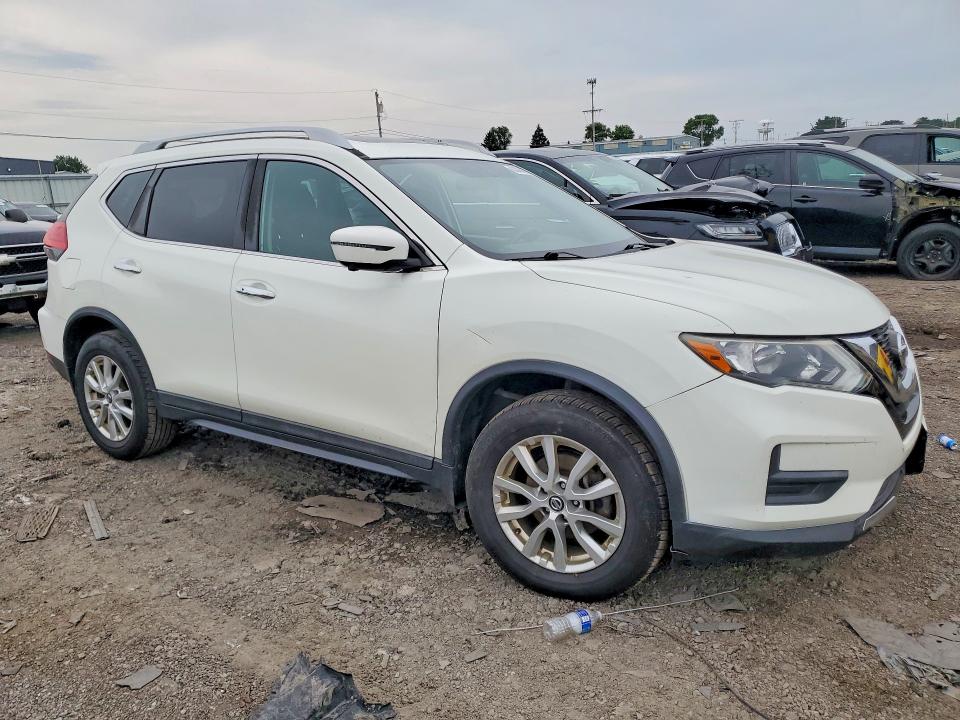 63004576 :رقم المزاد ، 5N1AT2MV7HC768481 vin ، 2017 Nissan Rogue مزاد بيع