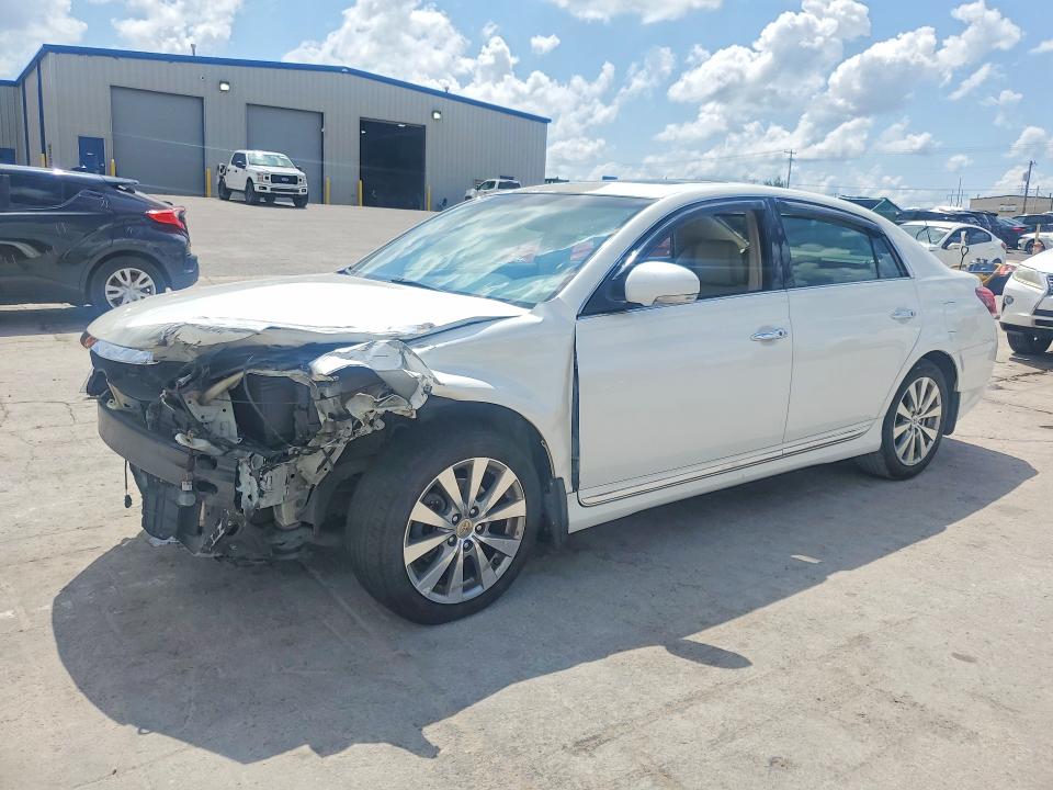 60630576 :رقم المزاد ، 4T1BK3DB7BU428705 vin ، 2011 Toyota Avalon مزاد بيع