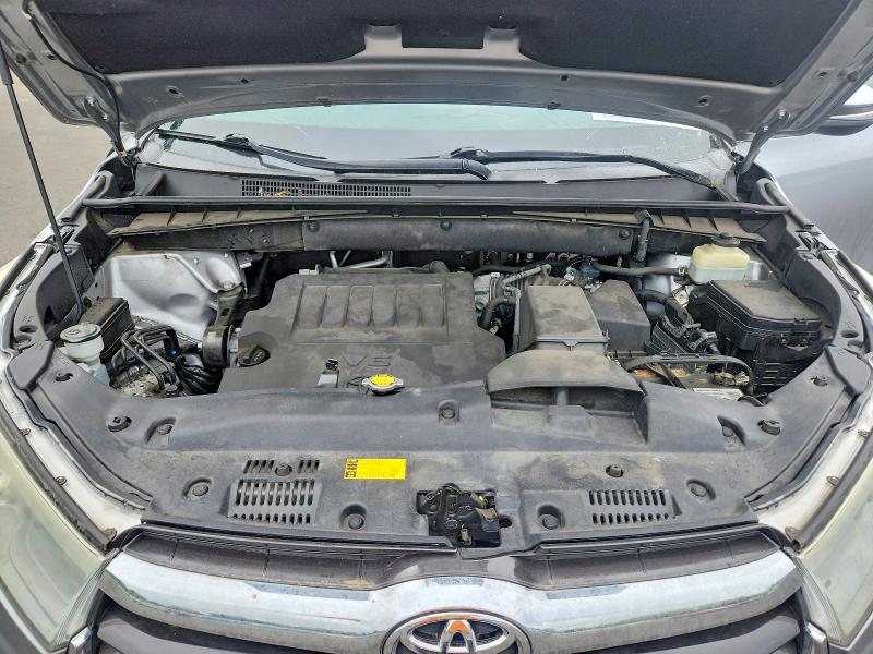 61241276 :رقم المزاد ، 5TDJKRFH8FS142800 vin ، 2015 Toyota Highlander مزاد بيع