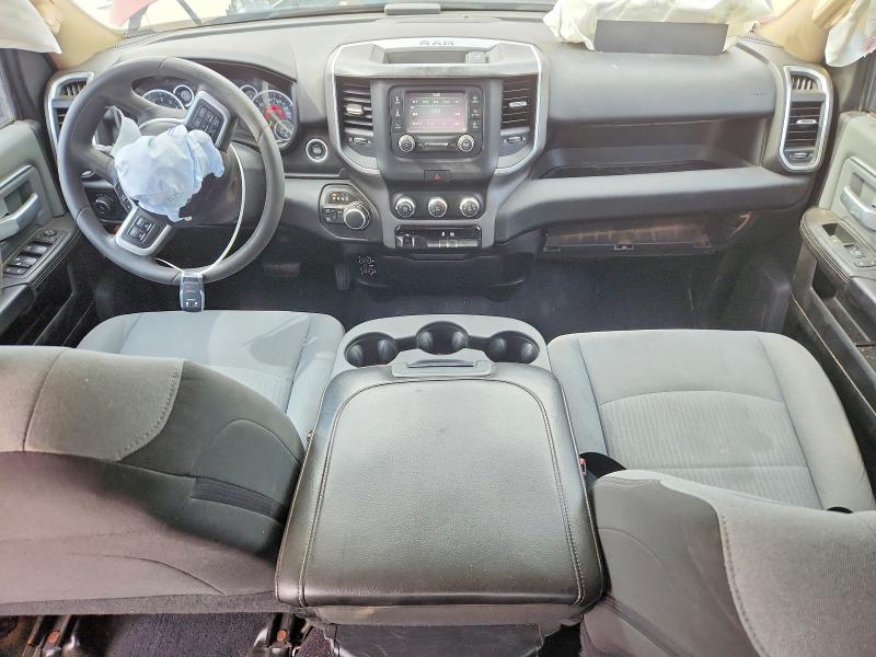 56584656 :رقم المزاد ، 3C6UR5DJ9KG518864 vin ، 2019 Ram 2500 مزاد بيع