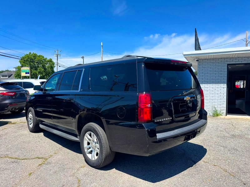 2017 Chevrolet Suburban მანქანა იყიდება აუქციონზე, vin: 1GNSKHKC5HR196718, აუქციონის ნომერი: 62312436