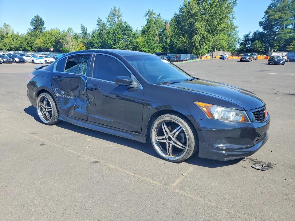 61111806 :رقم المزاد ، 1HGCP26898A131209 vin ، 2008 Honda Accord مزاد بيع