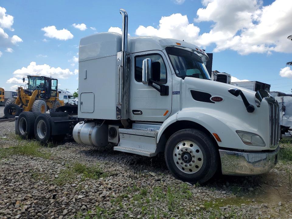Продажа на аукционе авто 2018 Peterbilt 579, vin: 1XPBDP9X3JD473714, номер лота: 60492926