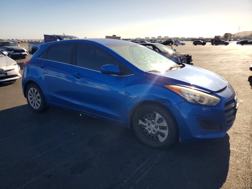 Продаж на аукціоні авто 2017 Hyundai Elantra Gt, vin: KMHD35LH2HU361074, номер лоту: 63227086