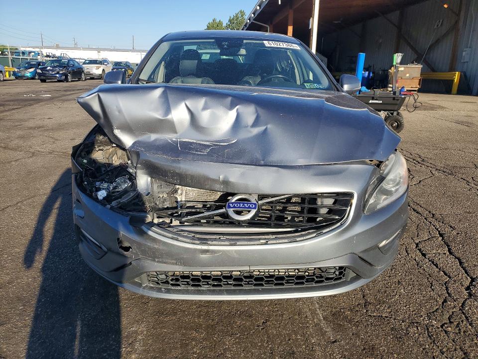 2018 Volvo S60 მანქანა იყიდება აუქციონზე, vin: YV140MTL1J2460637, აუქციონის ნომერი: 61027386