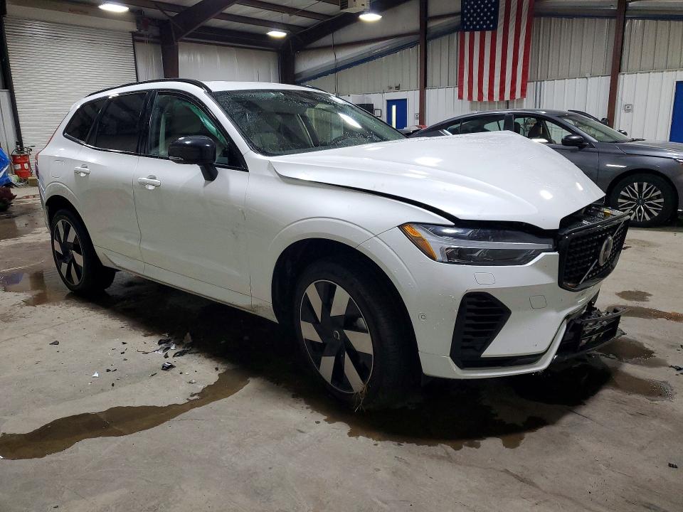 Продаж на аукціоні авто 2025 Volvo Xc60, vin: YV4H60RC2S1109360, номер лоту: 61792006