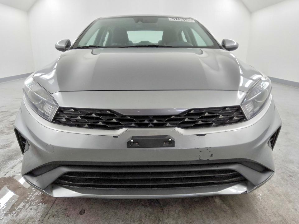61125146 :رقم المزاد ، 3KPF24AD7NE501513 vin ، 2022 Kia Forte مزاد بيع