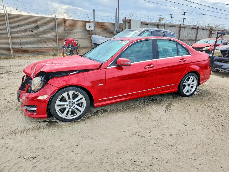 Продажа на аукционе авто 2012 Mercedes-benz C, vin: WDDGF4HB1CA606521, номер лота: 61057156