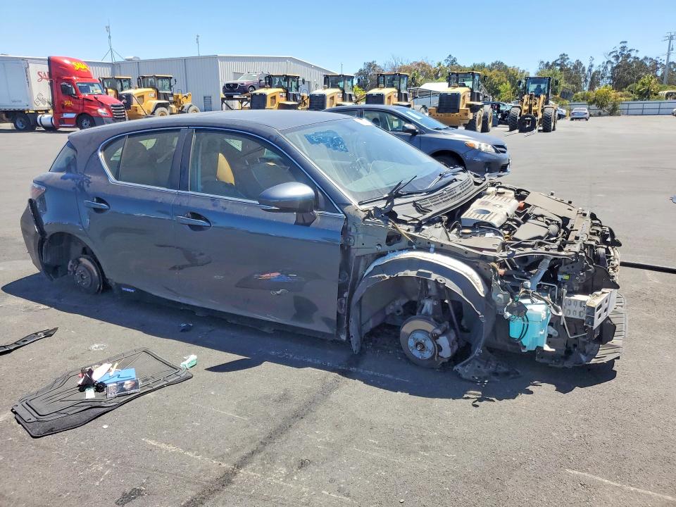 2011 Lexus Ct მანქანა იყიდება აუქციონზე, vin: JTHKD5BHXB2028973, აუქციონის ნომერი: 60920356