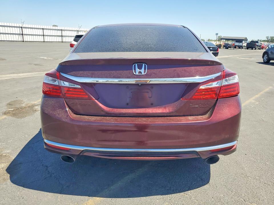 62449646 :رقم المزاد ، 1HGCR2F10HA087582 vin ، 2017 Honda Accord مزاد بيع