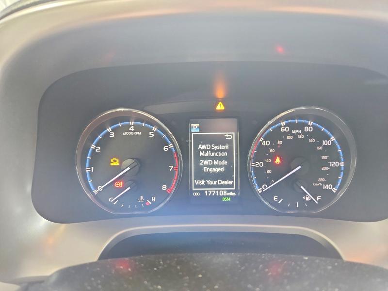 Продажа на аукционе авто 2018 Toyota Rav4, vin: JTMDFREV1JJ231901, номер лота: 61479376