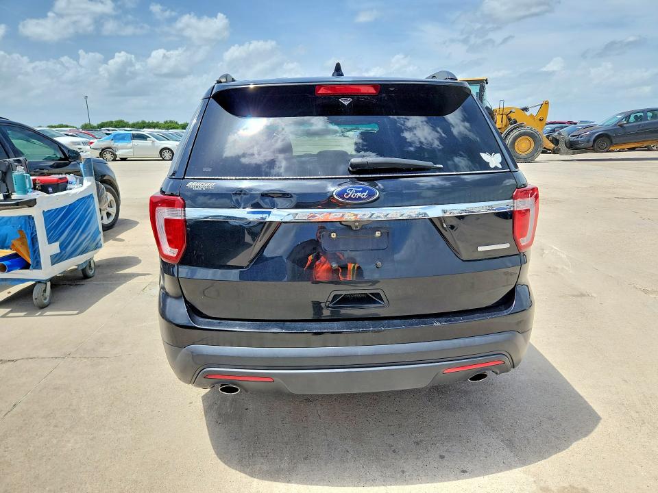 61172526 :رقم المزاد ، 1FM5K7B89GGB17598 vin ، 2016 Ford Expl مزاد بيع