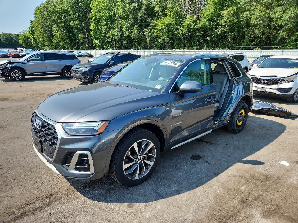 Продаж на аукціоні авто 2022 Audi Q5, vin: WA1GAAFY0N2103049, номер лоту: 61941786
