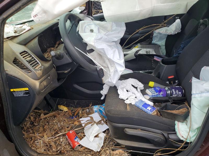 61041736 :رقم المزاد ، 3KPFK4A77JE211907 vin ، 2018 Kia Forte مزاد بيع