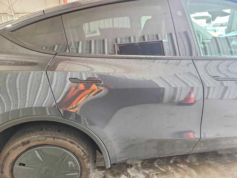 60282196 :رقم المزاد ، 7SAYGDEE0TA686296 vin ، 2026 Tesla Model Y مزاد بيع