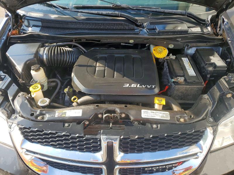 61935726 :رقم المزاد ، 2C4RDGDG1JR323685 vin ، 2018 Dodge Grand Caravan مزاد بيع
