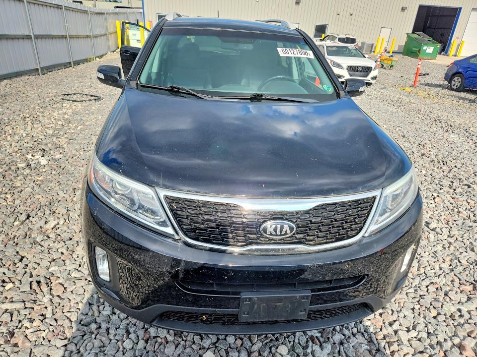 60127806 :رقم المزاد ، 5XYKTDA71FG602248 vin ، 2015 Kia Sorento مزاد بيع