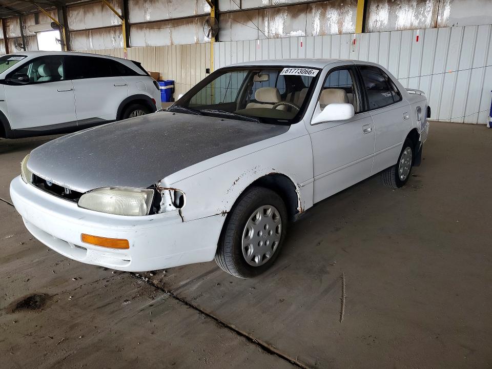 1996 Toyota Camry მანქანა იყიდება აუქციონზე, vin: JT2BG12K1T0414474, აუქციონის ნომერი: 61773066
